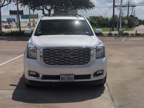 Used 2018 GMC Yukon Denali w/ Open Road Package AWD/4WD image 2
