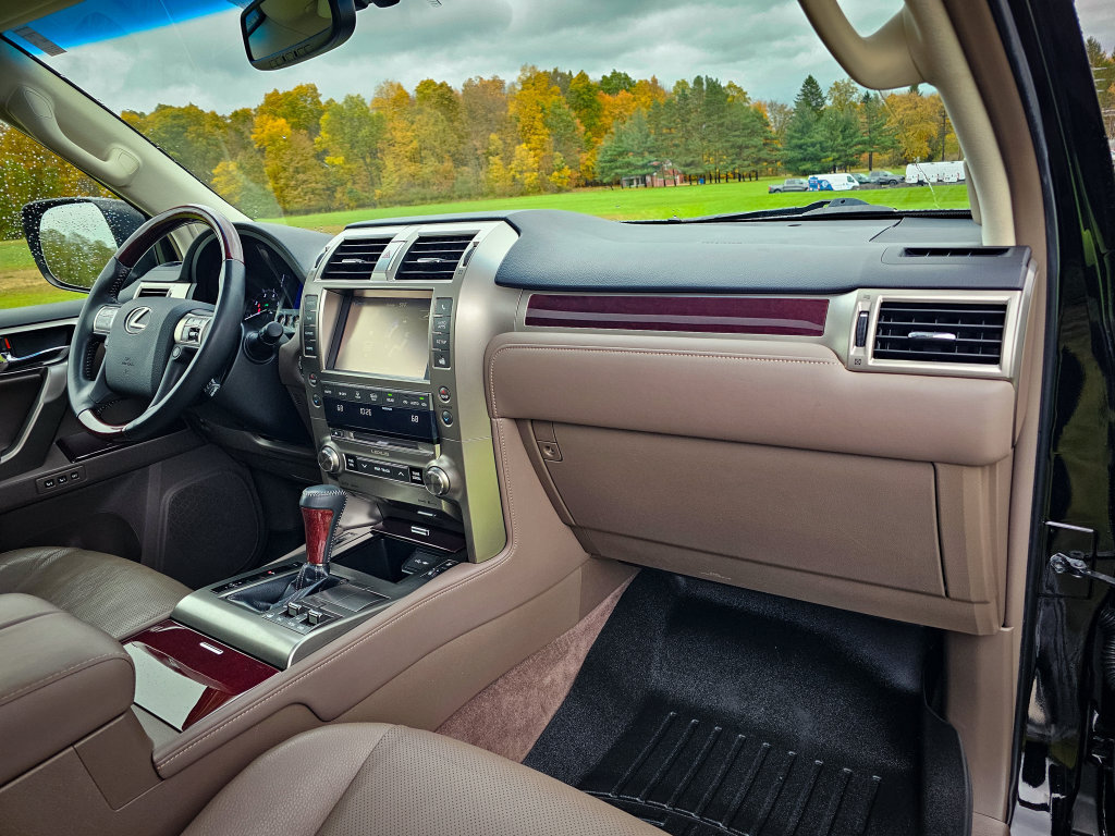 Used 2014 Lexus GX 460 w/ Premium Package AWD/4WD image 50