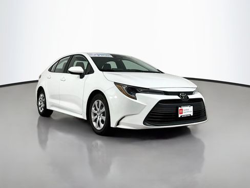 Certified 2025 Toyota Corolla LE FWD image 1