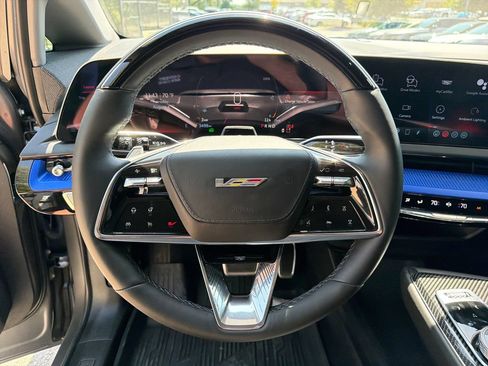 Used 2026 Cadillac Optiq V w/ Magnus Launch Edition AWD/4WD image 23