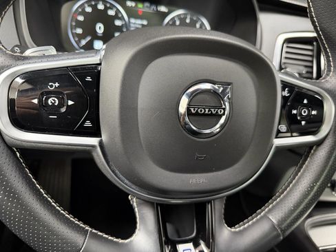 Used 2019 Volvo XC90 T5 R-Design w/ Advanced Package image 18