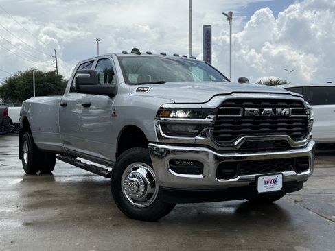 New 2026 RAM 3500 Tradesman AWD/4WD image 2