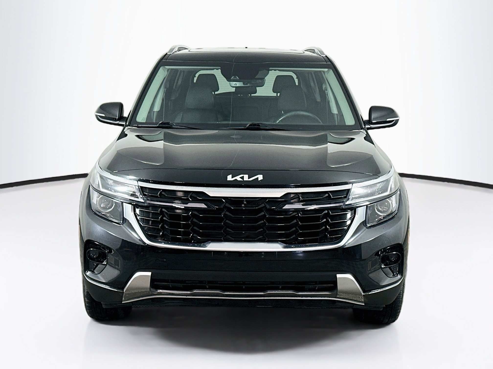 Used 2024 Kia Seltos EX AWD/4WD image 2