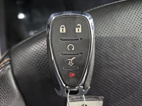 Used 2022 Chevrolet Equinox Premier AWD/4WD image 36
