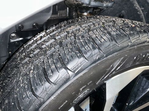 Used 2024 Mitsubishi Outlander SE image 11