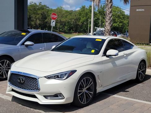 Used 2019 INFINITI Q60 3.0t Luxe w/ Essential Package RWD image 4