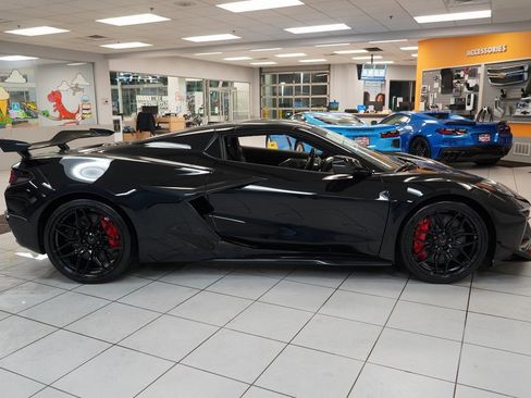 New 2026 Chevrolet Corvette Z06 w/ Z07 Performance Package image 10