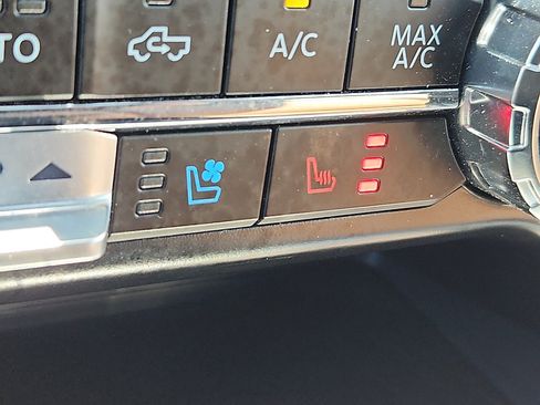Certified 2024 Ford F150 King Ranch AWD/4WD image 26