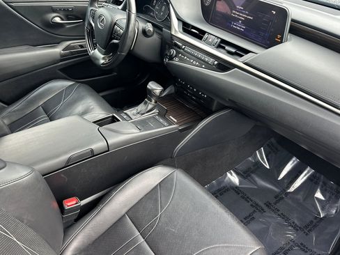 Used 2019 Lexus ES 350 image 32