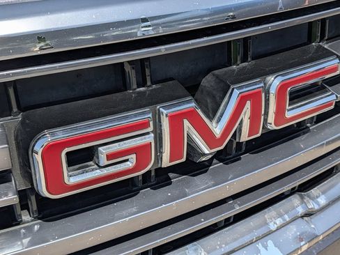 Used 2023 GMC Yukon AT4 w/ Technology Package AWD/4WD image 38