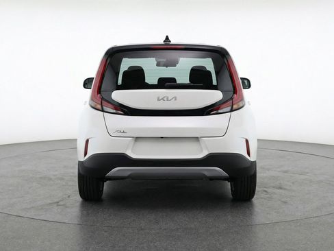 Used 2025 Kia Soul LX w/ LX Technology Package FWD image 7