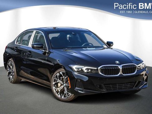 Used 2025 BMW 330i Sedan image 1