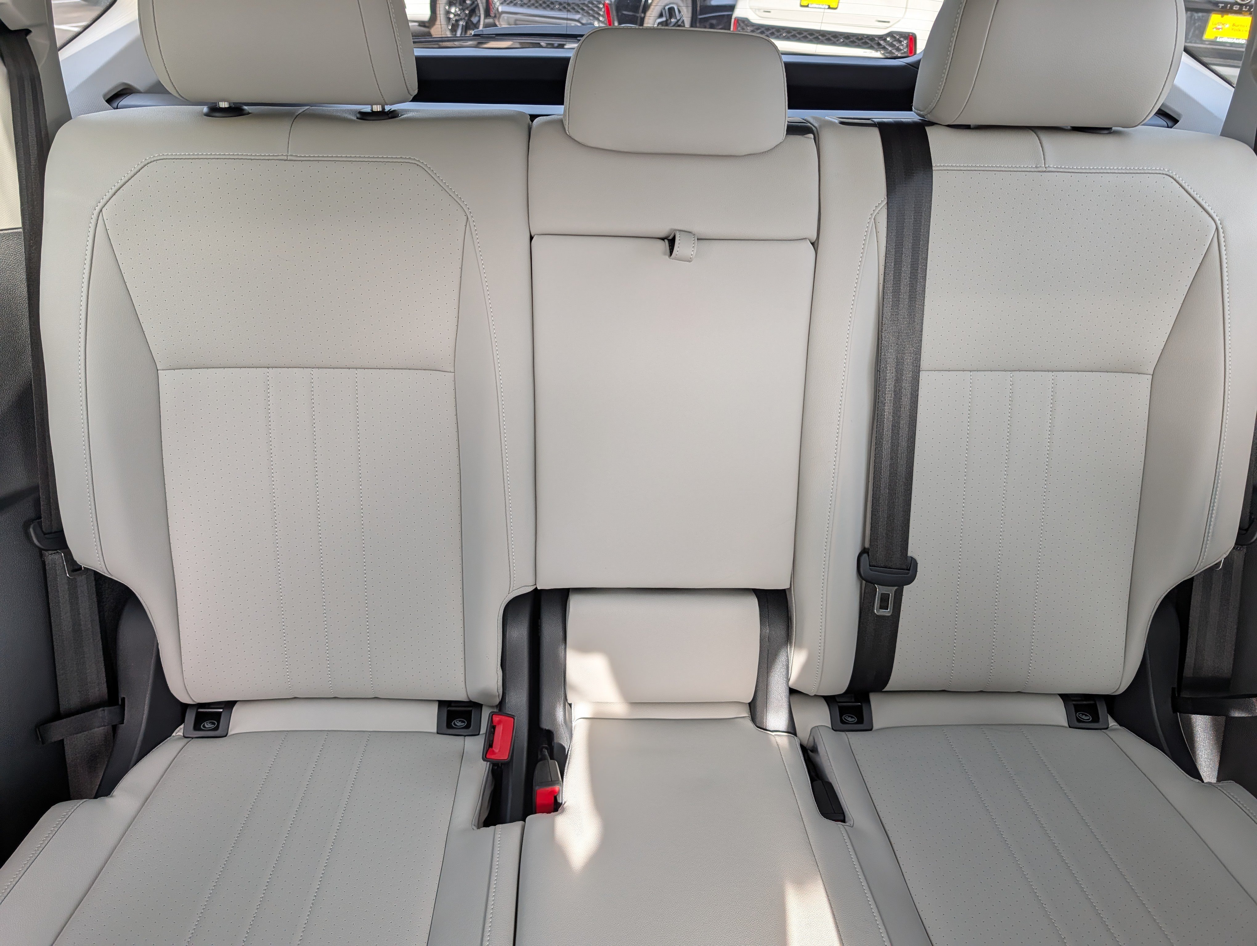 Certified 2024 Volkswagen Tiguan SE AWD/4WD image 13