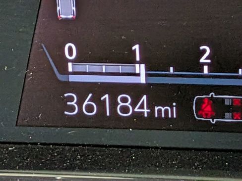 Used 2021 Cadillac Escalade ESV Sport image 26