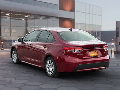 Used 2022 Toyota Corolla LE FWD image 5