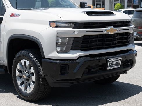 New 2026 Chevrolet Silverado 2500 Custom w/ Custom Value Package AWD/4WD image 9