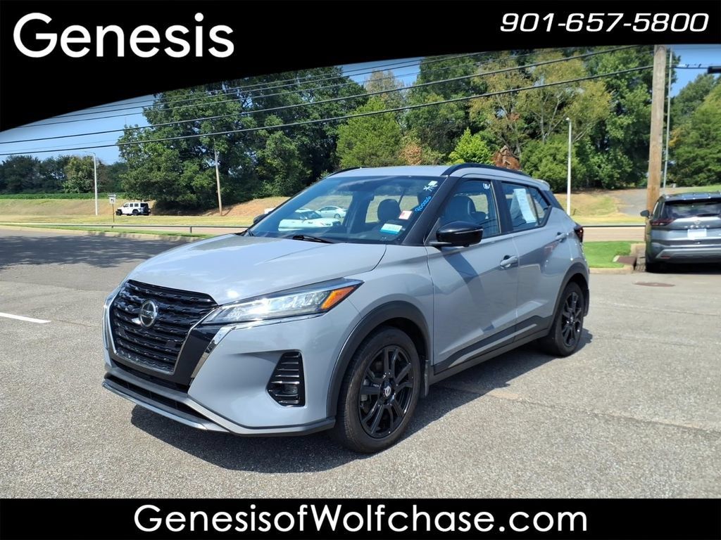 Used 2021 Nissan Kicks SR w/ SR Premium Package FWD image 1