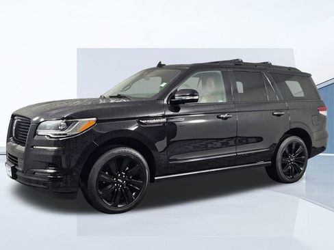 Used 2024 Lincoln Navigator Reserve w/ Equipment Group 201A image 3