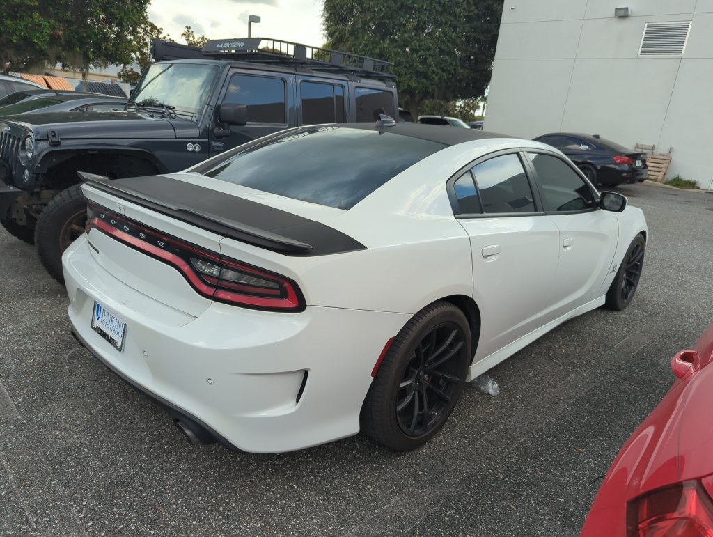 Used 2022 Dodge Charger Scat Pack w/ Daytona Edition Group RWD image 2