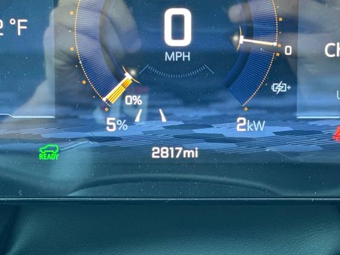 Used 2026 Chevrolet Blazer EV LT image 3