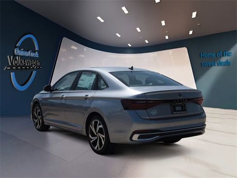 New 2025 Volkswagen Jetta SEL image 6