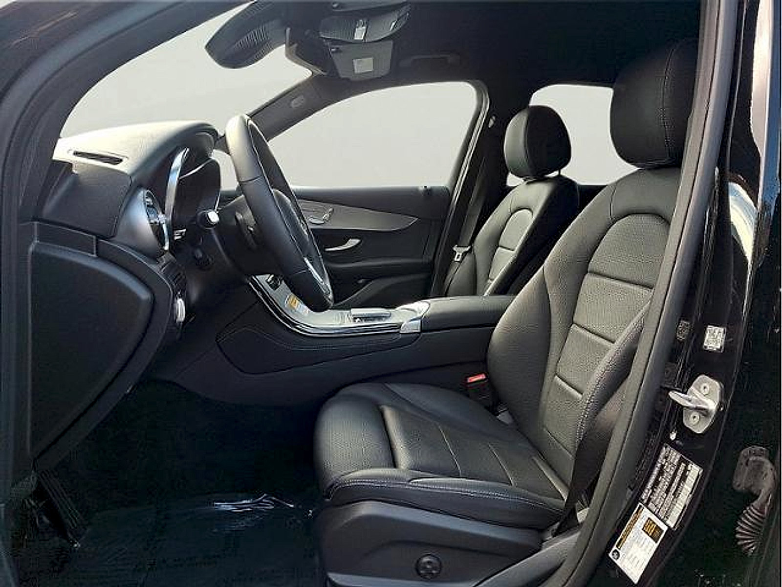 Used 2020 Mercedes-Benz GLC 300 4MATIC image 14