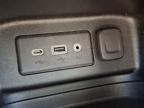 Certified 2020 Chevrolet Equinox LT w/ Driver Convenience Package image 24