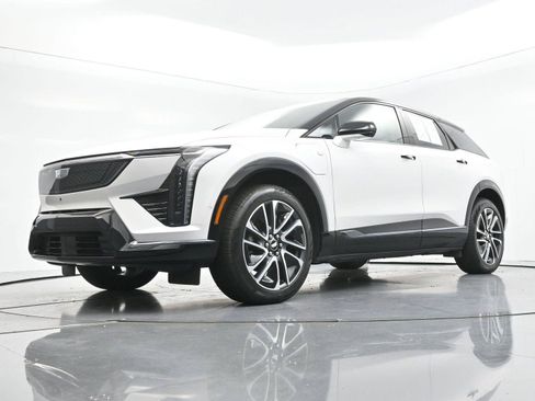 Certified 2025 Cadillac Optiq Sport 1 AWD/4WD image 49