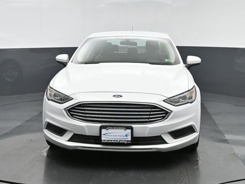 Used 2018 Ford Fusion S image 2