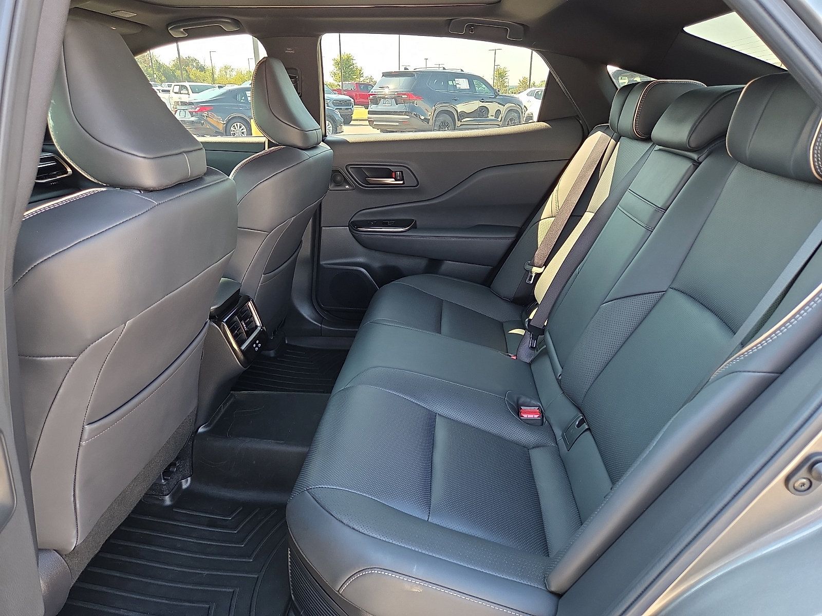 Used 2024 Toyota Crown Platinum AWD/4WD image 10