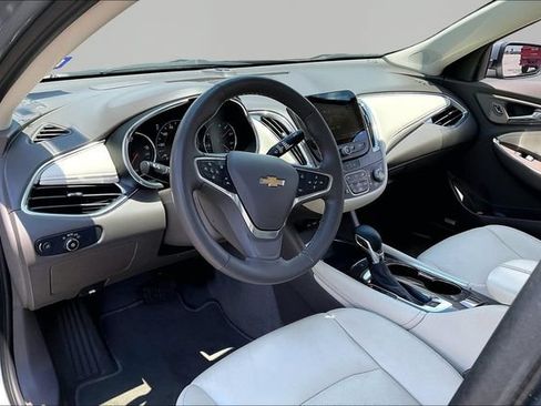Used 2024 Chevrolet Malibu LT FWD image 12