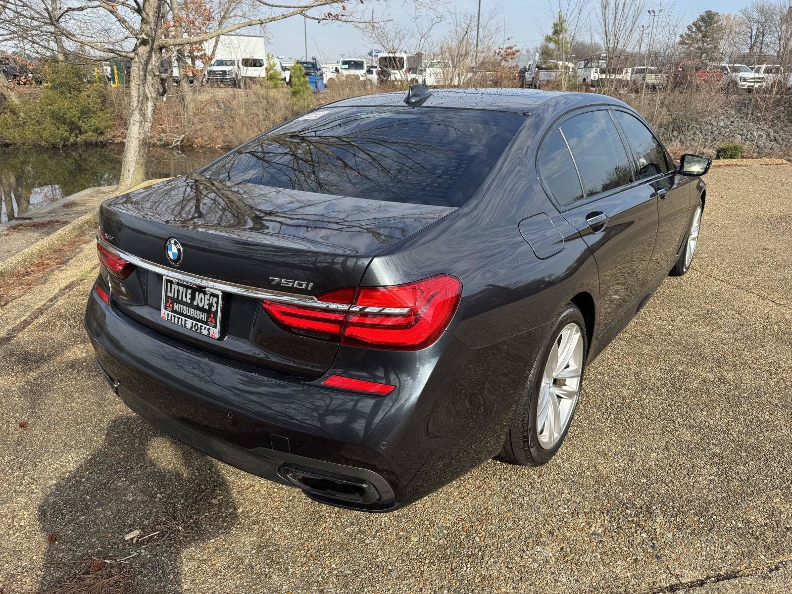 Used 2016 BMW 750i xDrive AWD/4WD image 5