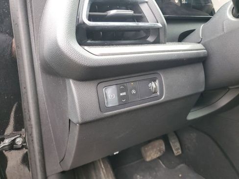 Certified 2025 Chevrolet Traverse LT image 17