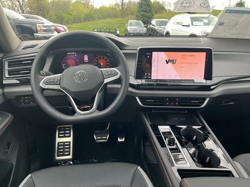New 2026 Volkswagen Atlas Peak Edition AWD/4WD image 18