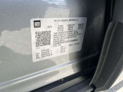 Used 2023 Chevrolet Traverse LT FWD image 34