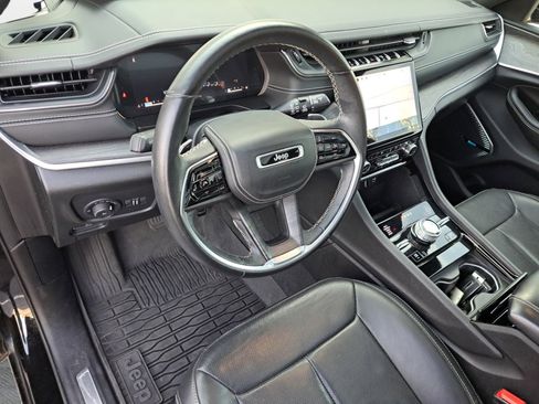 Used 2021 Jeep Grand Cherokee L Overland image 12