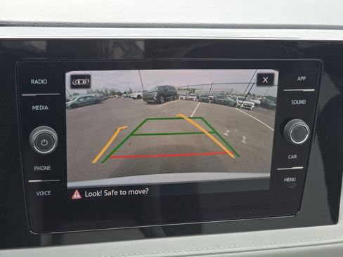 New 2026 Volkswagen Taos SE FWD image 23