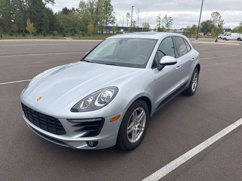 Used 2017 Porsche Macan AWD/4WD image 1