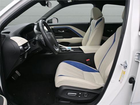 Certified 2025 Acura ADX A-Spec image 9