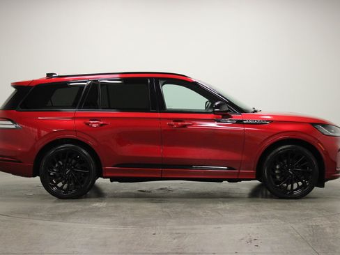 Used 2025 Lincoln Aviator Reserve w/ Luxury Package image 9