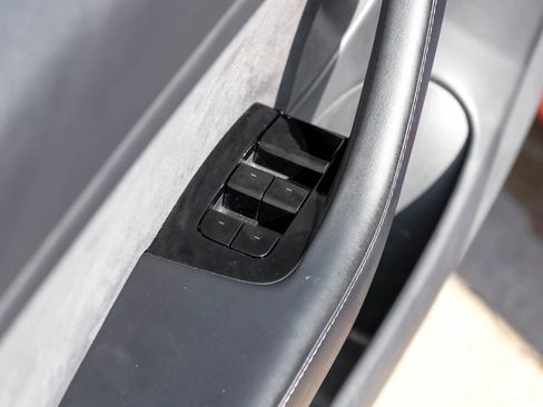 Used 2019 Tesla Model 3 Performance image 46