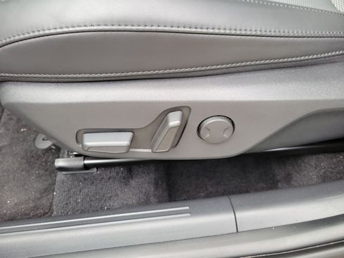 Certified 2025 Kia Niro EX FWD image 21