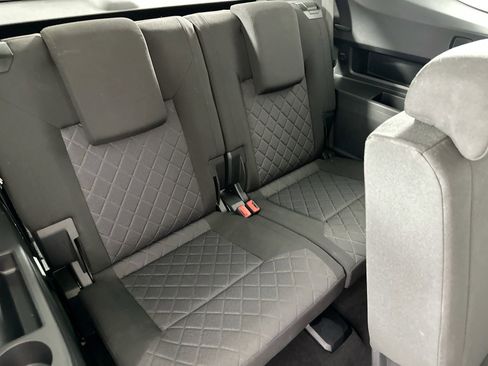 Used 2021 Volkswagen Atlas S image 25