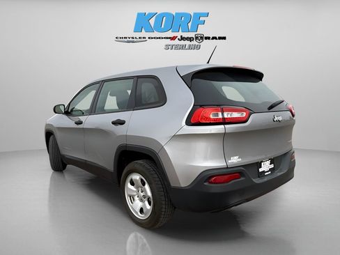 Used 2016 Jeep Cherokee Sport image 22