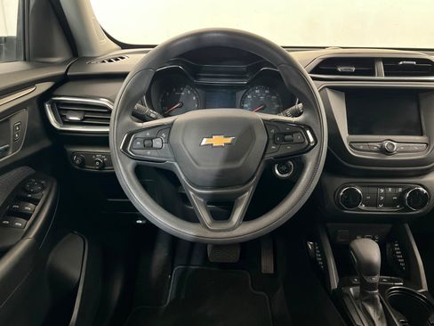 Used 2023 Chevrolet TrailBlazer LT FWD image 13