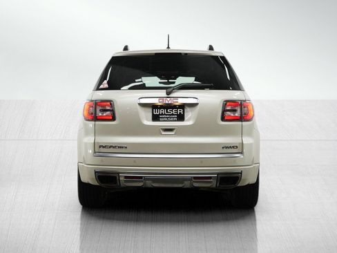 Used 2015 GMC Acadia Denali image 4