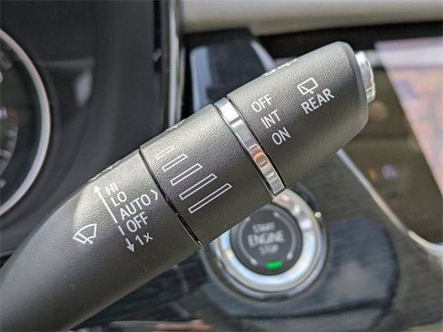 New 2025 Cadillac XT6 Premium Luxury image 30