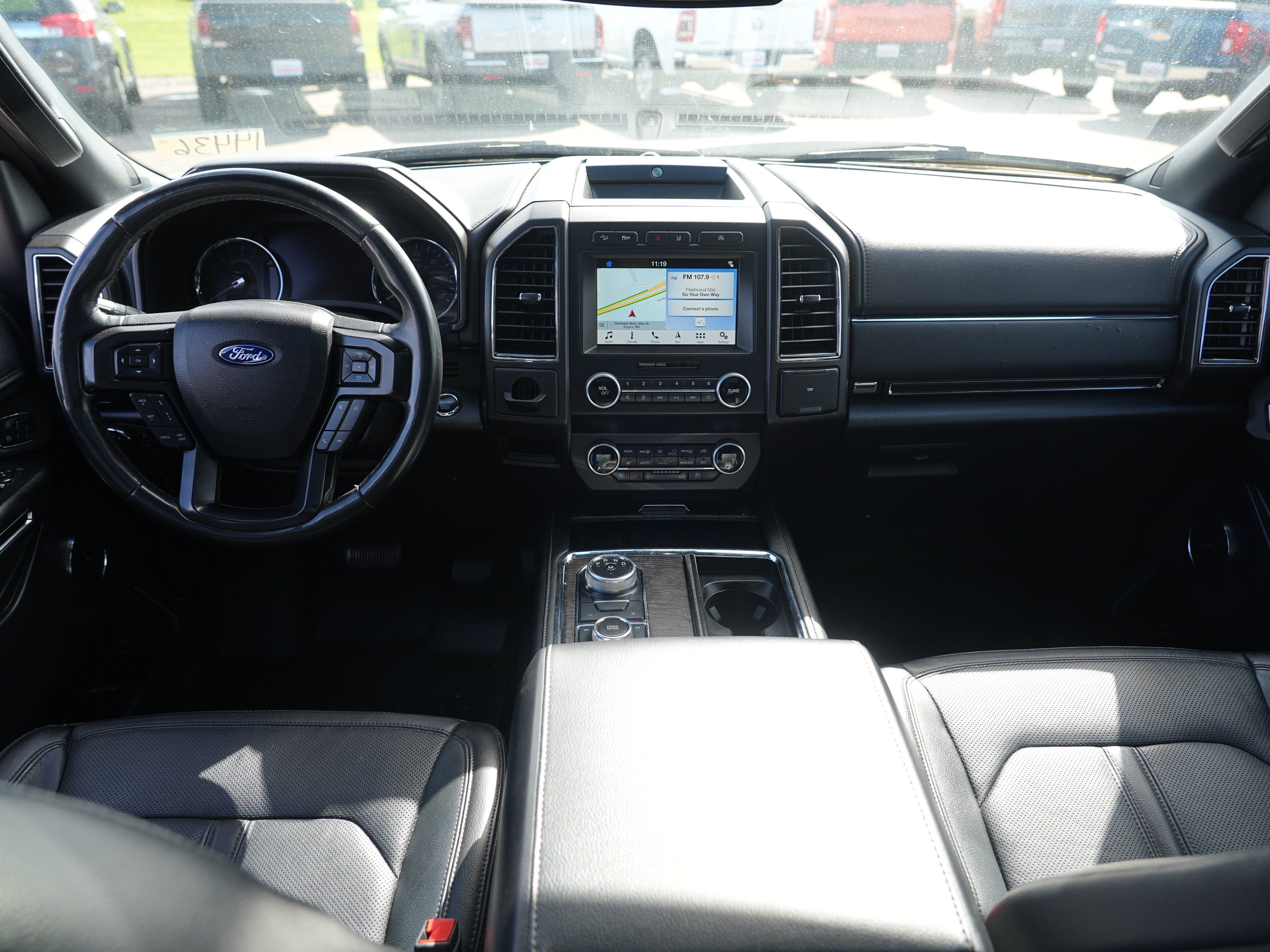 Used 2019 Ford Expedition Limited w/ Equipment Group 301A AWD/4WD image 25