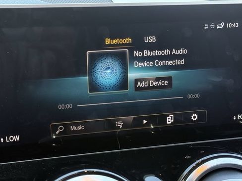 Used 2021 Mercedes-Benz GLB 250 image 18