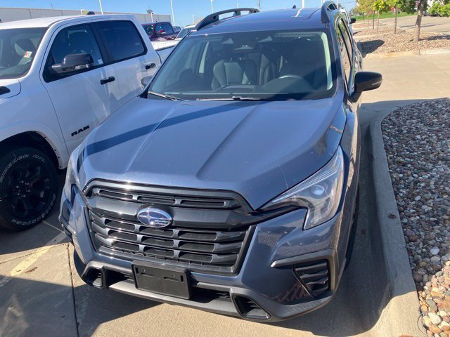 Used 2023 Subaru Ascent Onyx Edition AWD/4WD image 2